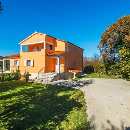 Вилла House Topid *
